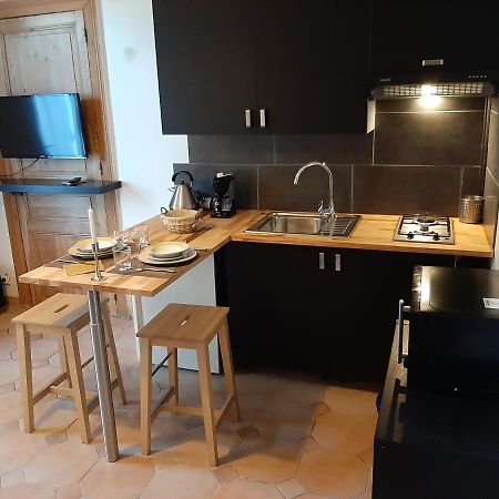 Appartements D'Hotes La Foulonnerie Mios Exteriör bild